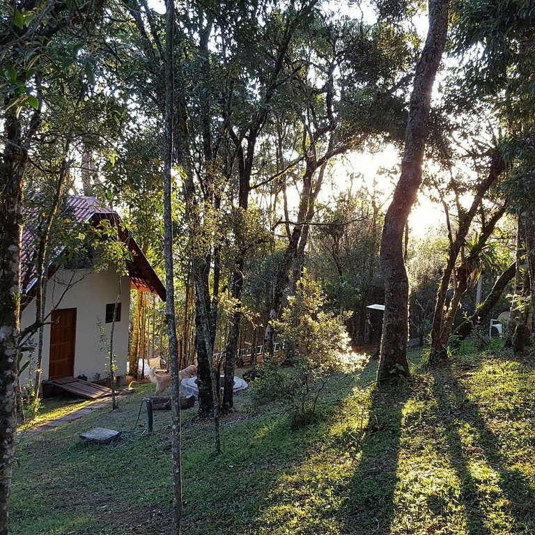 Chalé dos Tucanos- Muro de vidrio con hermosa vista